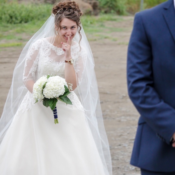 Used for 1 day. Small water stains inside train but cannot tell. Sleeves added - Picture 5 of 10